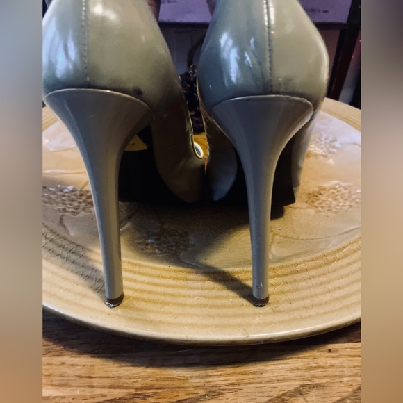 Ruthie Davis Patent Leather Colorblock Pumps Size: 9. Made In Italy - Picture 11 of 13